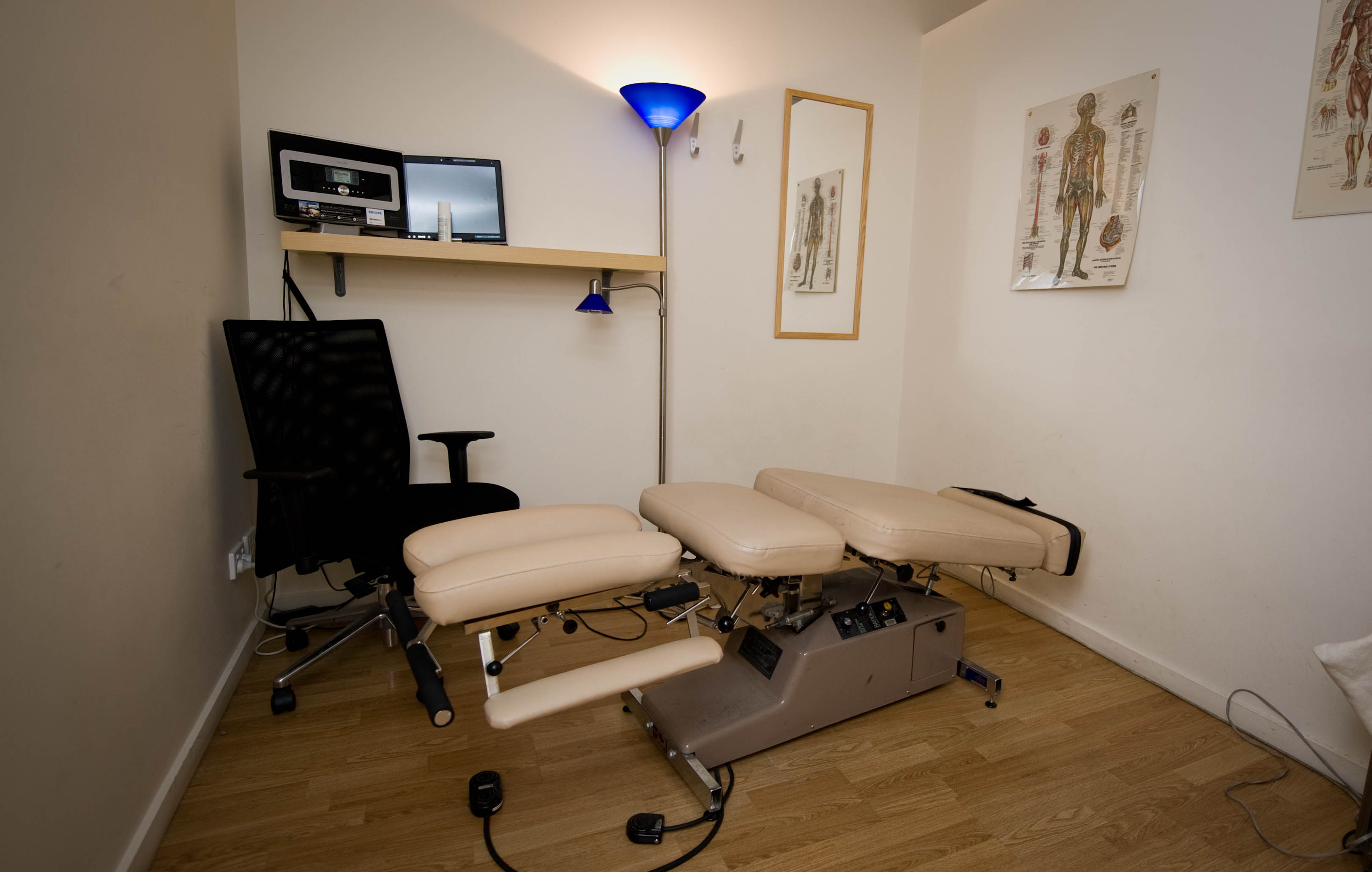  Spinal-Decompression-Treatment-Table 